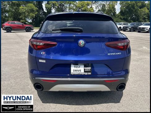 Used 2023 Alfa Romeo Stelvio Ti AWD/4WD image 6