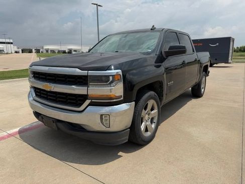 Used 2018 Chevrolet Silverado 1500 LT w/ Texas Edition RWD image 8