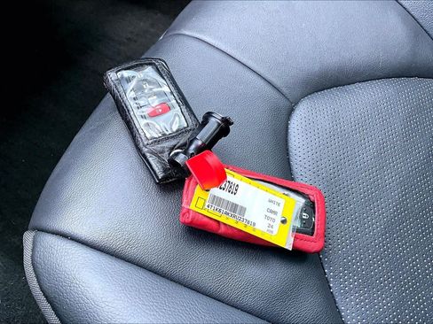 Used 2024 Toyota Camry XSE FWD image 15