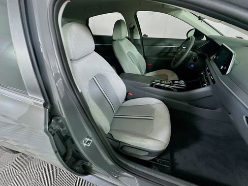 Used 2021 Hyundai Sonata SE w/ Winter Weather Package image 28