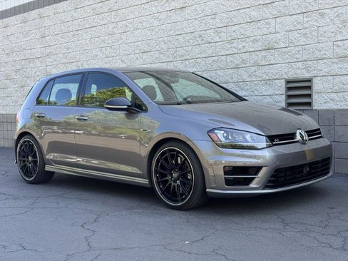 Used 2017 Volkswagen Golf 4-Door AWD/4WD image 4