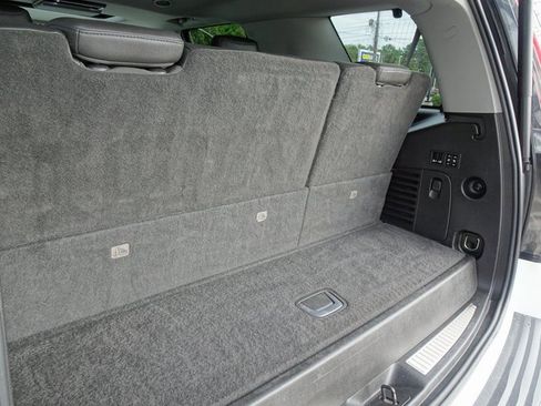 Used 2017 Cadillac Escalade Premium Luxury image 34