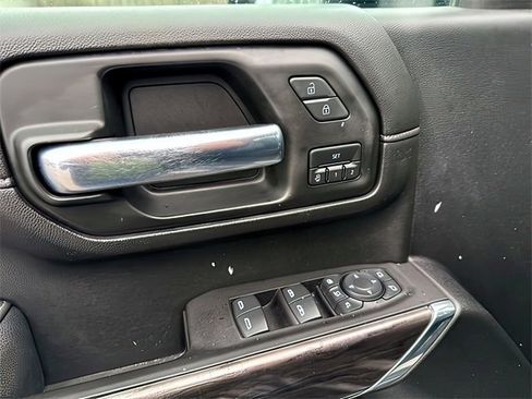 Used 2020 Chevrolet Silverado 2500 LTZ w/ LTZ Convenience Package image 20