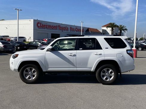 Used 2023 Toyota 4Runner SR5 Premium w/ Moonroof Package image 2
