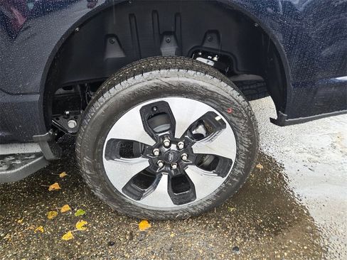 New 2025 Ford F150 Lightning Platinum image 9