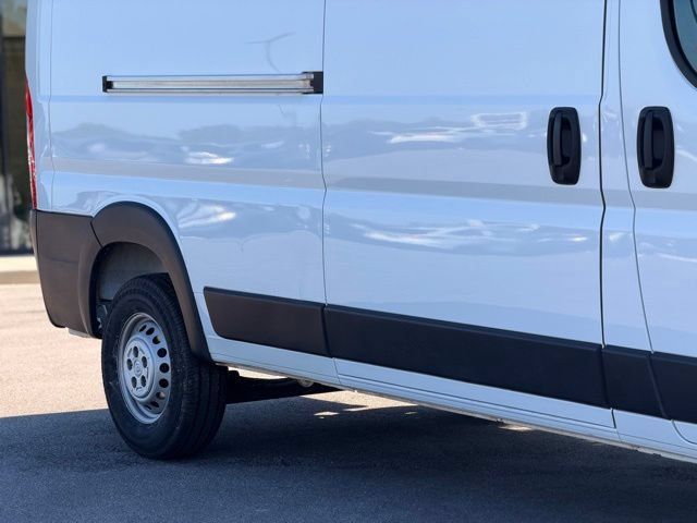 Used 2024 RAM ProMaster 2500 w/ Convenience Group FWD image 5