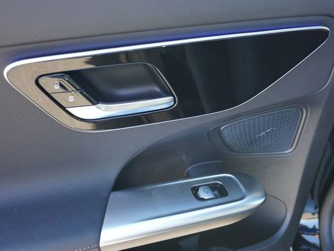 Certified 2025 Mercedes-Benz C 300 Sedan image 39