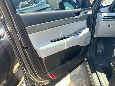 Used 2025 Hyundai Palisade SEL AWD/4WD image 14