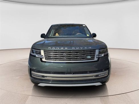 New 2026 Land Rover Range Rover SE image 2