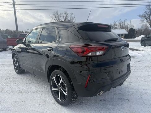 Used 2023 Chevrolet TrailBlazer RS w/ Sun and Liftgate Package image 4