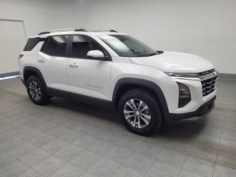 Used 2025 Chevrolet Equinox LT image 11