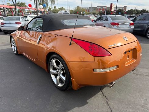 Used 2006 Nissan 350Z Touring image 5