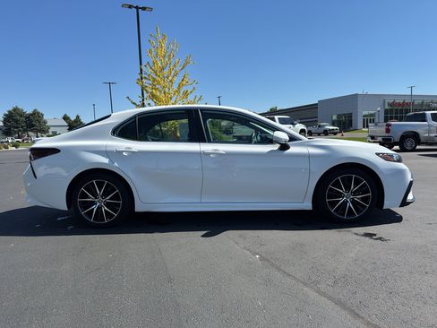 Certified 2023 Toyota Camry SE AWD/4WD image 2