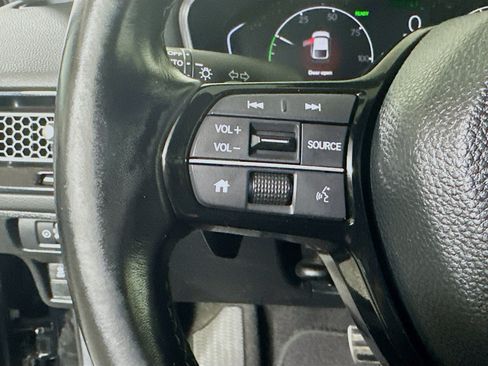 Used 2025 Honda Civic Sport image 16