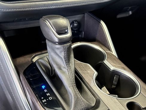 Used 2022 Toyota Highlander Platinum image 29