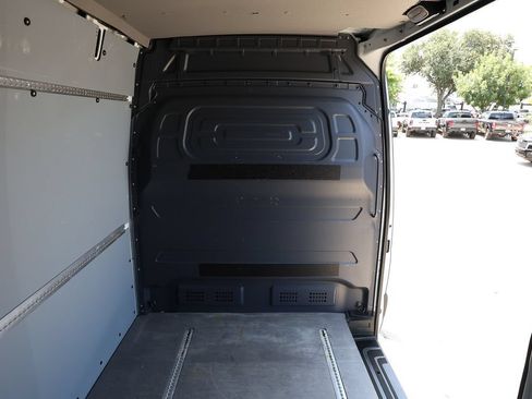 Used 2022 Mercedes-Benz Sprinter 4500 image 10
