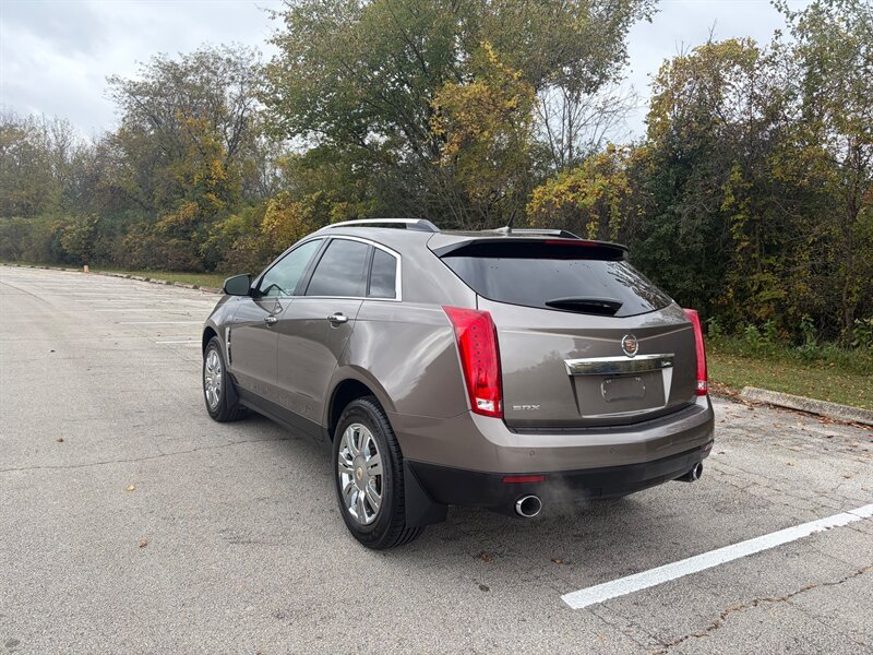 Used 2011 Cadillac SRX Luxury FWD image 3