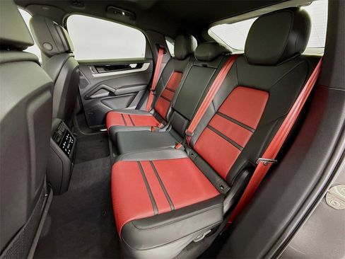 New 2026 Porsche Cayenne S image 24