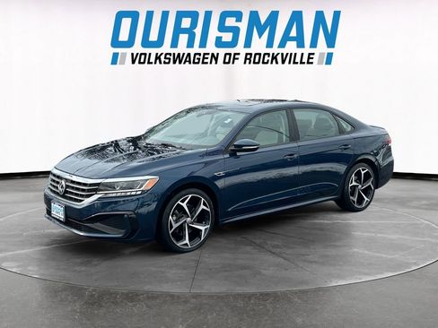Used 2020 Volkswagen Passat 2.0T R-Line image 2