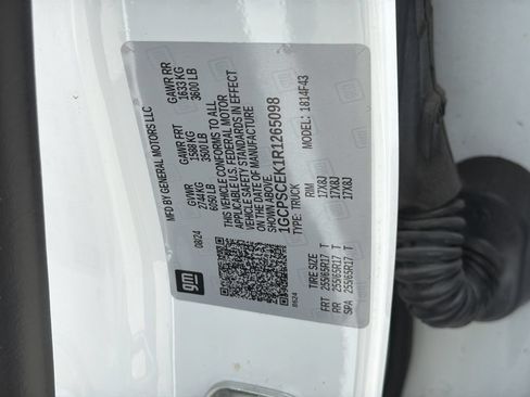 Used 2024 Chevrolet Colorado LT w/ LT Convenience Package RWD image 32