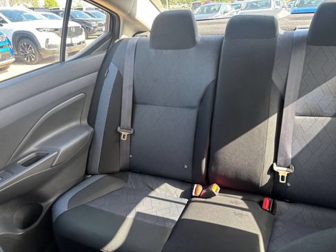 Used 2025 Nissan Versa SV FWD image 37