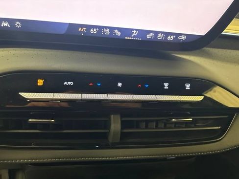 Used 2026 Buick Enclave Avenir w/ Super Cruise Package AWD/4WD image 30