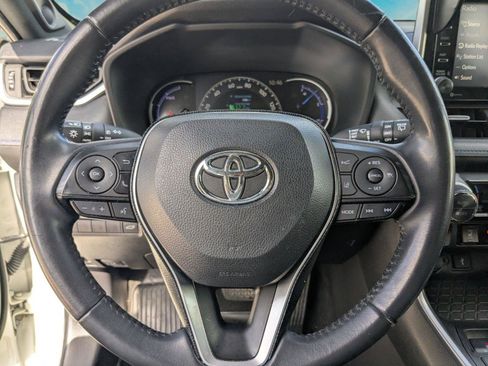 Used 2020 Toyota RAV4 XSE image 9
