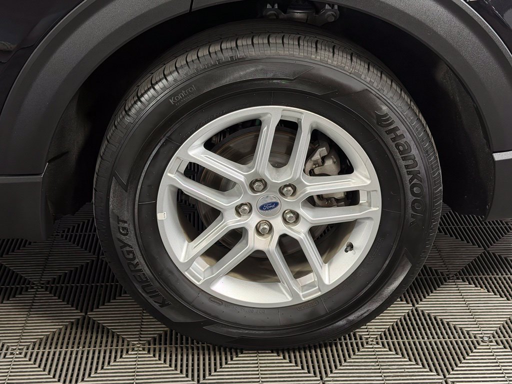 Used 2025 Ford Explorer Active RWD image 21