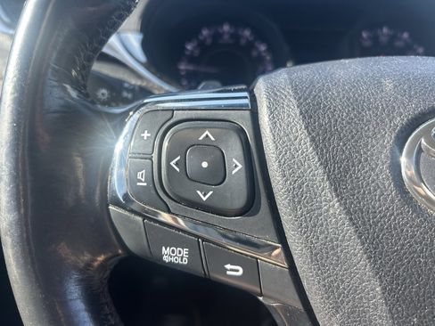 Used 2014 Toyota Avalon Limited image 17