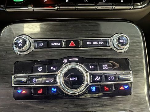 Used 2021 Lincoln Nautilus Reserve w/ Equipment Group 201A image 21