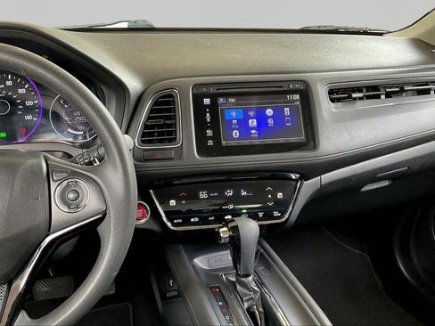 Used 2018 Honda HR-V EX image 9