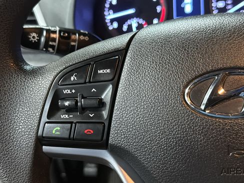 Used 2017 Hyundai Tucson SE w/ SE Popular Package 02 AWD/4WD image 12