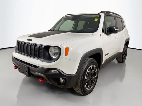 Used 2023 Jeep Renegade Trailhawk image 3