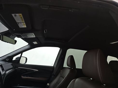 Used 2025 Honda Passport EX-L image 8