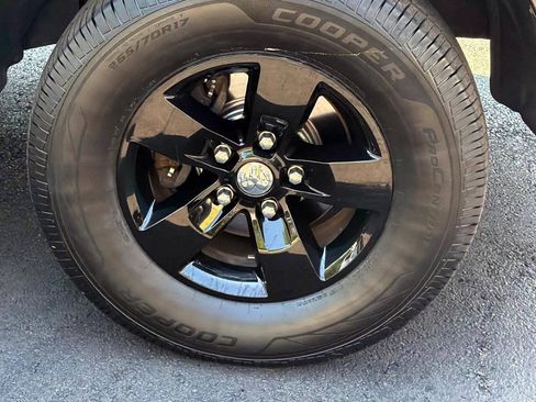 Used 2015 RAM 1500 Classic SLT AWD/4WD image 7