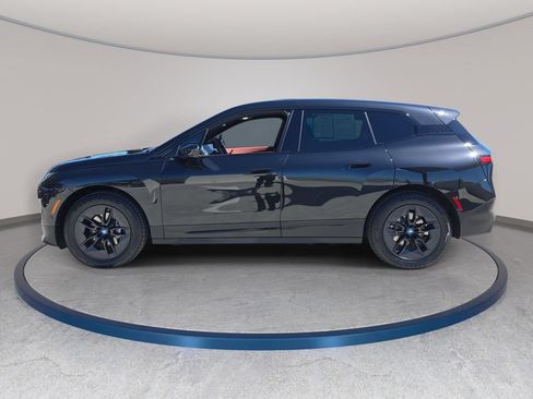 Used 2025 BMW iX xDrive50 w/ Convenience Package AWD/4WD image 9