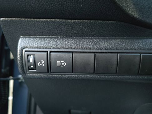 Used 2022 Toyota Corolla LE image 25