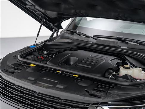 New 2026 Land Rover Range Rover Sport SE image 10