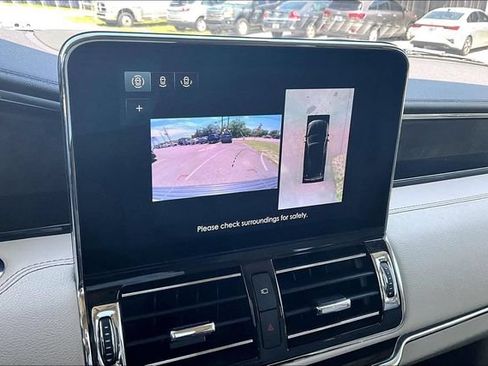 Used 2021 Lincoln Navigator Reserve w/ Luxury Package AWD/4WD image 12