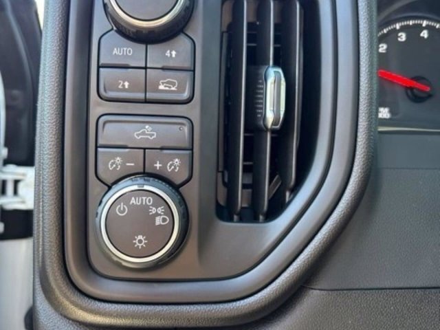 Used 2025 Chevrolet Silverado 1500 Custom AWD/4WD image 16
