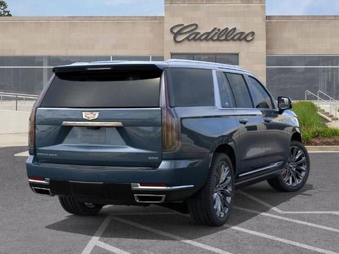 New 2026 Cadillac Escalade ESV Luxury w/ LPO, Radiant Package AWD/4WD image 4