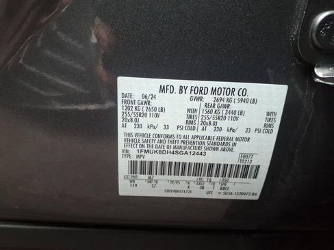 Used 2025 Ford Explorer Active w/ Active Comfort Package image 29