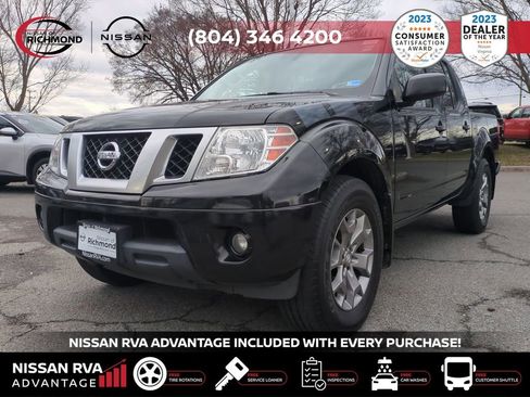 Used 2020 Nissan Frontier SV image 2