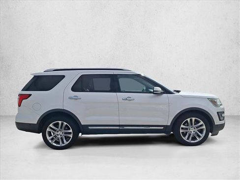 Used 2024 Ford Escape ST-Line Elite w/ Premium Technology Package AWD/4WD image 4