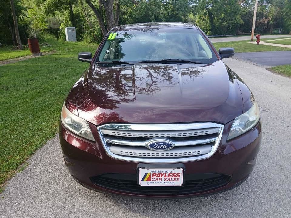 Used 2011 Ford Taurus SE FWD image 3