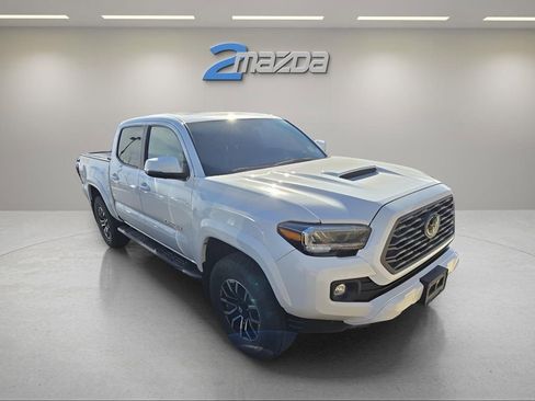 Used 2021 Toyota Tacoma TRD Sport w/ TRD Premium Sport Package image 16