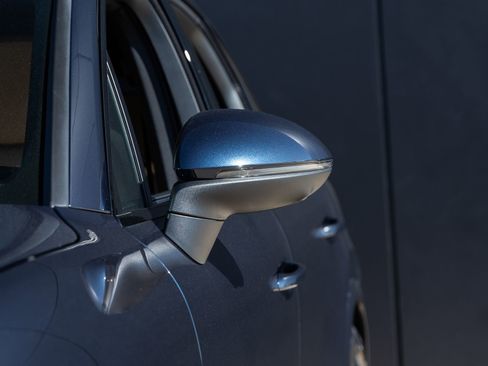 Certified 2025 Porsche Cayenne S AWD/4WD image 19