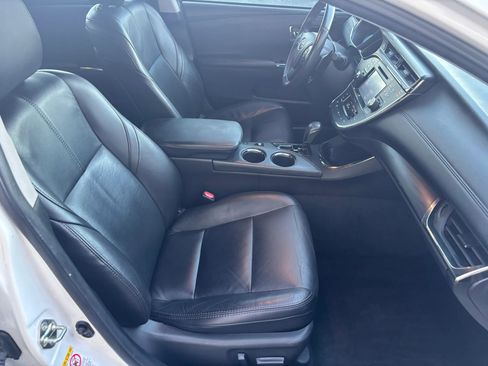 Used 2017 Toyota Avalon XLE Plus image 11