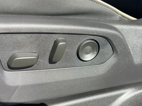 New 2026 GMC Yukon Elevation image 11