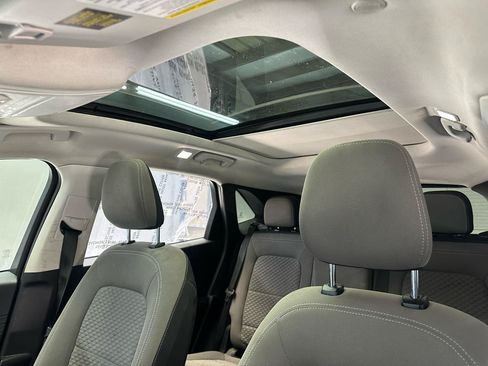 Used 2022 Ford Escape SE w/ SE Sport Appearance Package FWD image 18